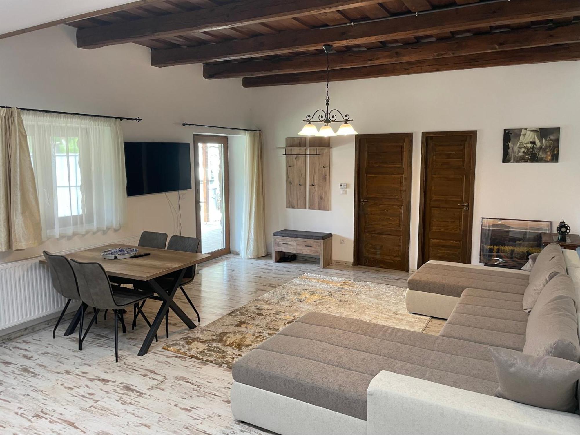 בדקסוניטומאי Szoegedi Villa מראה חיצוני תמונה